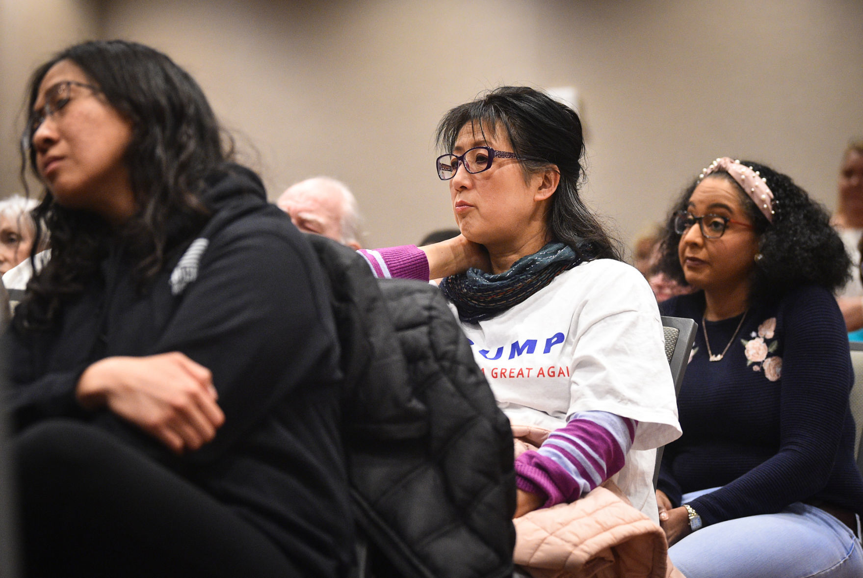 011820-qc-nws-womentrump-009.jpg